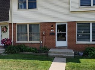 51 Sholto Dr #4, London, ON N6E 2H9