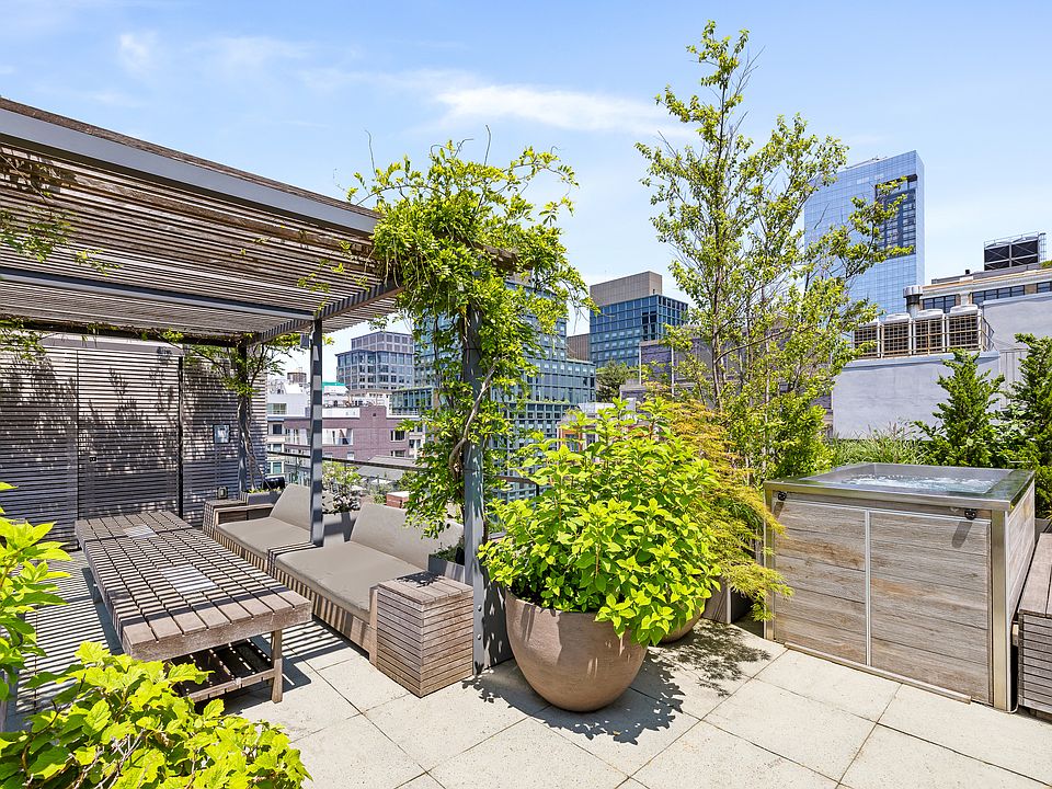 1st image of 15 Renwick St Unit Penthouse 2