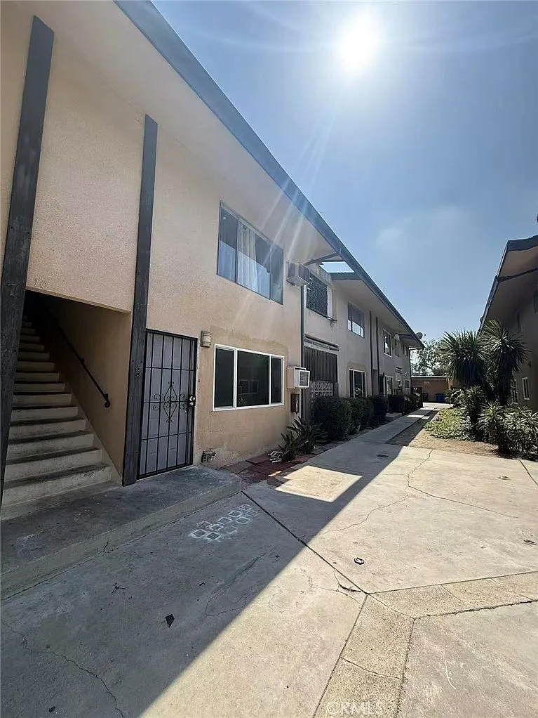 Building Photo - 2018 Las Vegas Ave #8