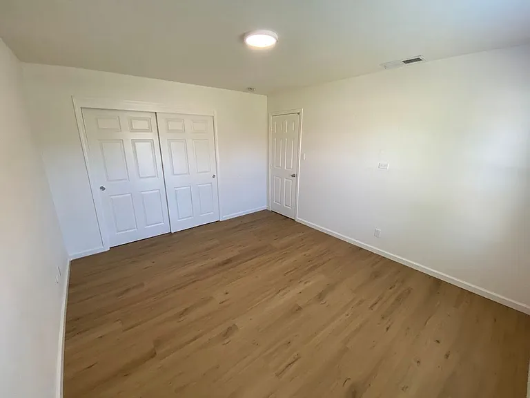 9898 Meteor Dr — Photo 14