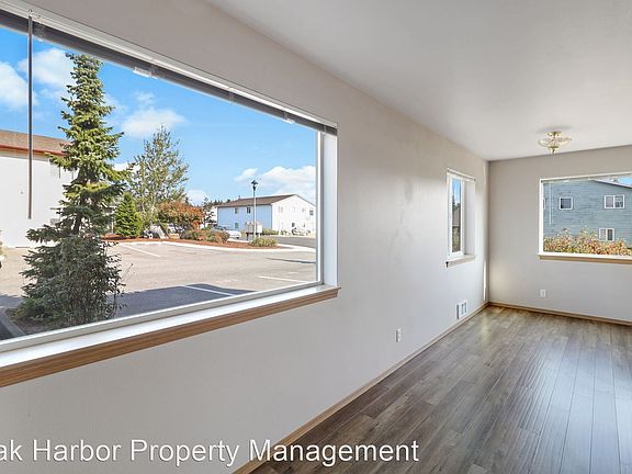 5th image of 1301 NW Elwha St #101