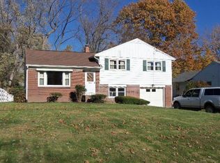 465 Chestnut St, Fredonia, NY