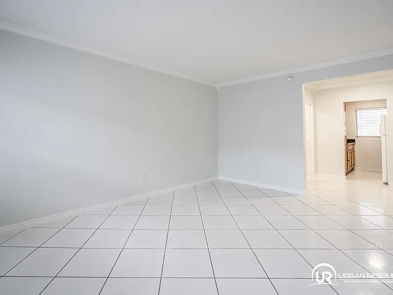 7640 Carlyle Ave #9B — Photo 10