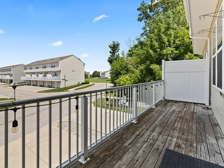 12683 White Chapel Cir — Photo 33