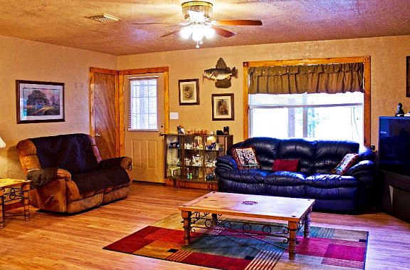 4th image of 428 County Road 3530