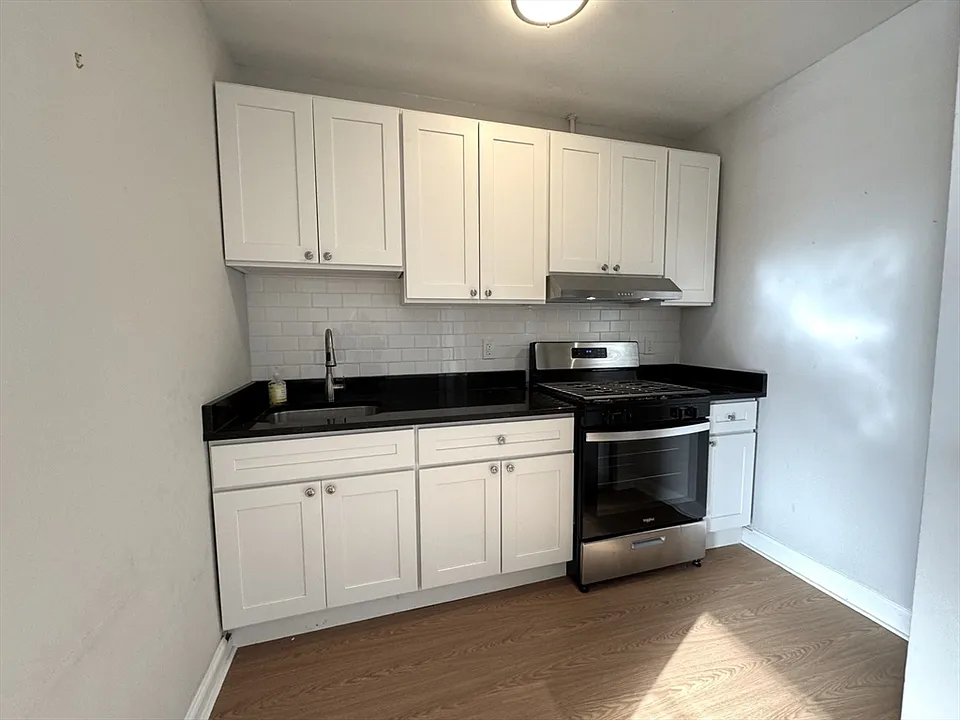 333 Broadway #24