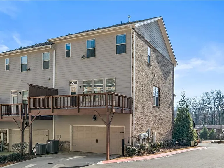 1302 Harris Way — Photo 31