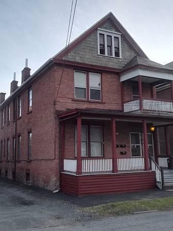 2nd image of 814 24th St #1