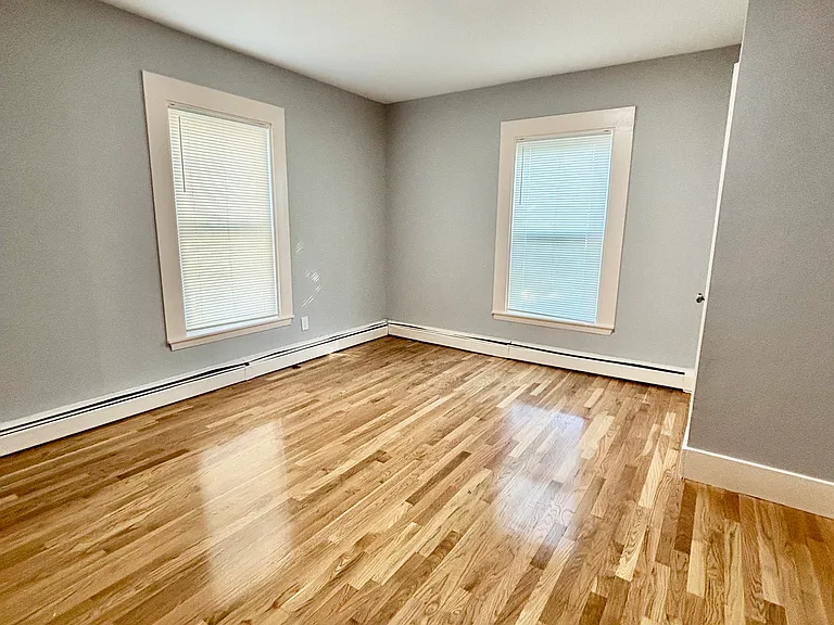11 Congress St #2 — Photo 7