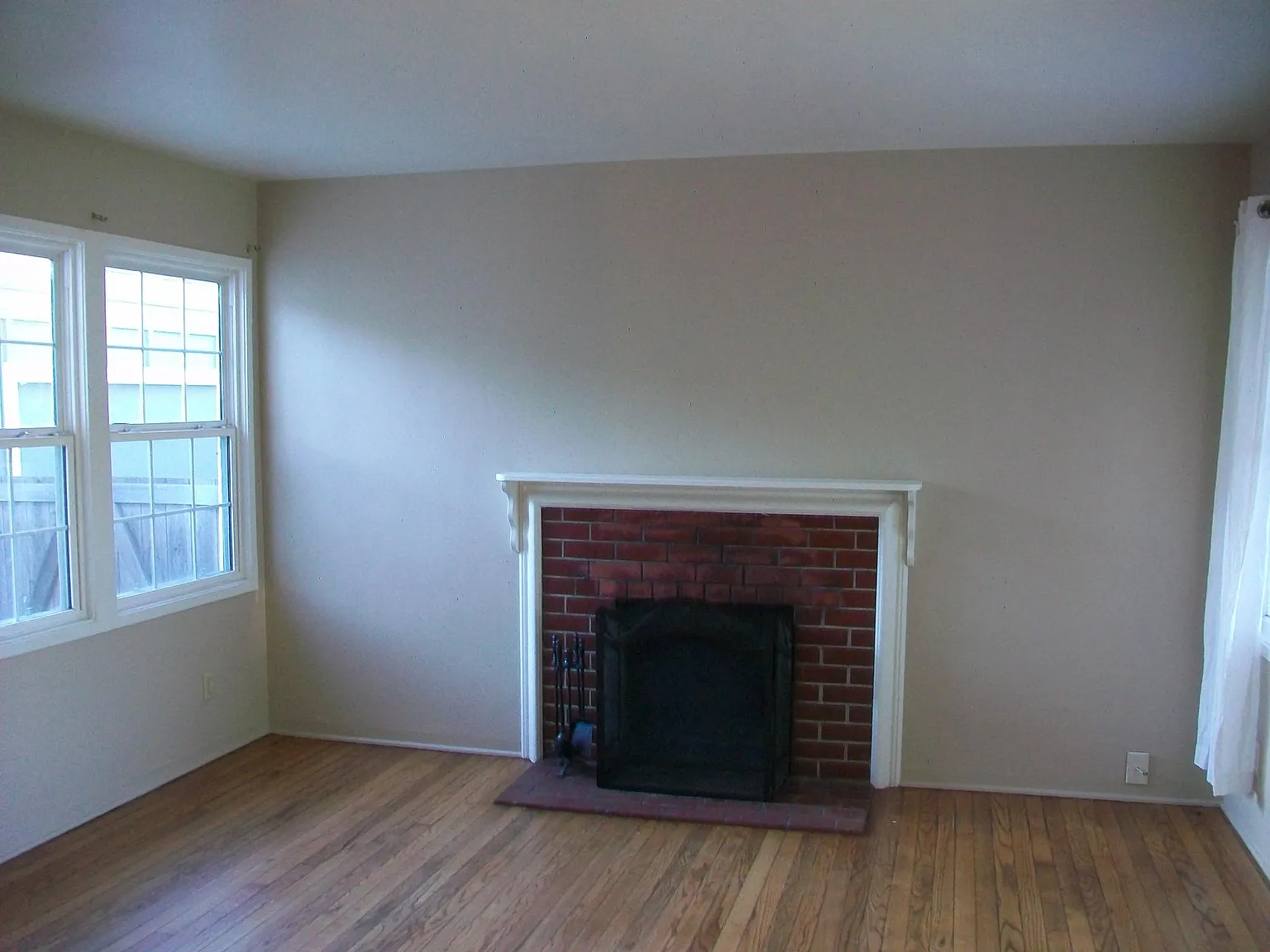 3 bed, 1050 sqft, $3,250 — Photo 3
