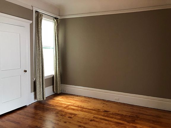 4th image of 39 Carl St