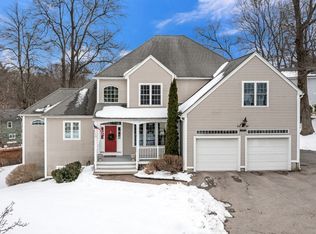 152 Winifred Ave, Worcester, MA 01602