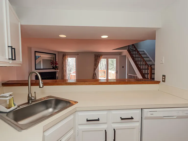1664 Whisperhill Dr — Photo 7