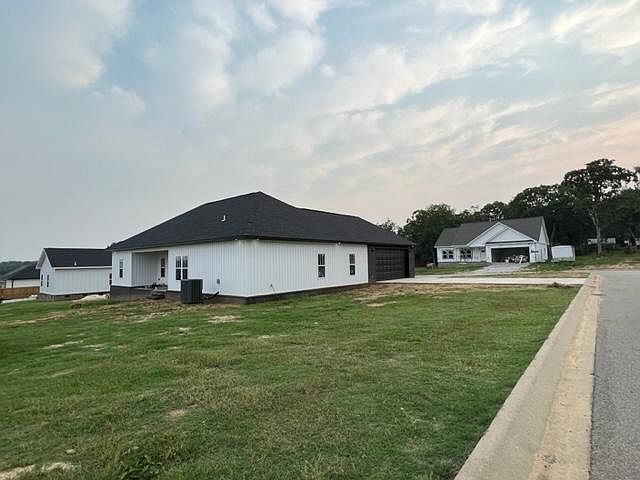 2nd image of 180 Sarah Grace Dr