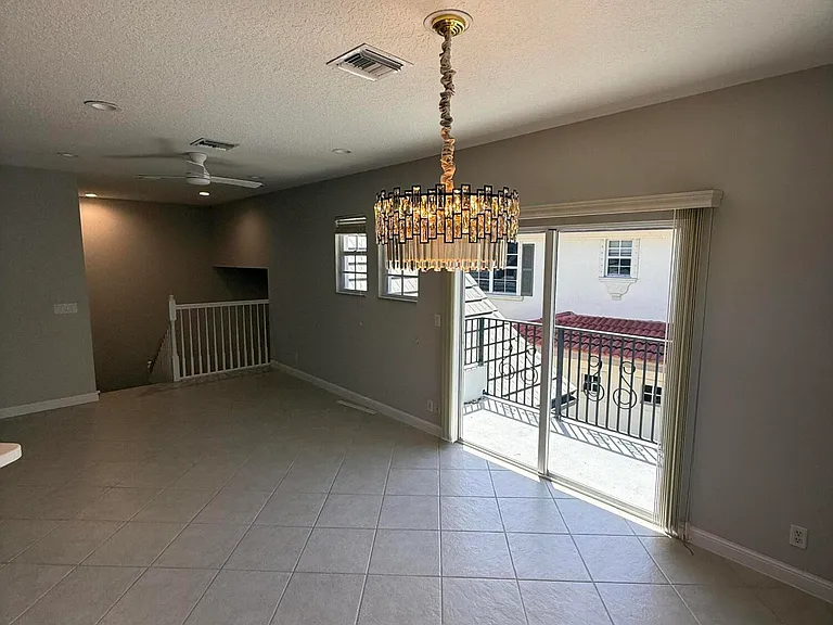 233 Evergrene Pkwy — Photo 11