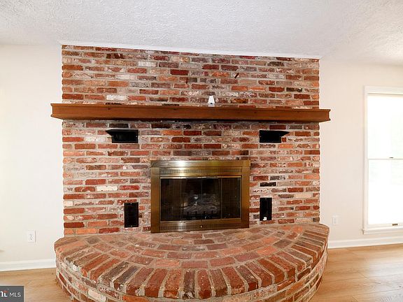 3rd image of 24735 Red Hill Ct