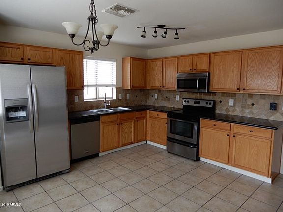 3rd image of 3189 W Santa Cruz Ave