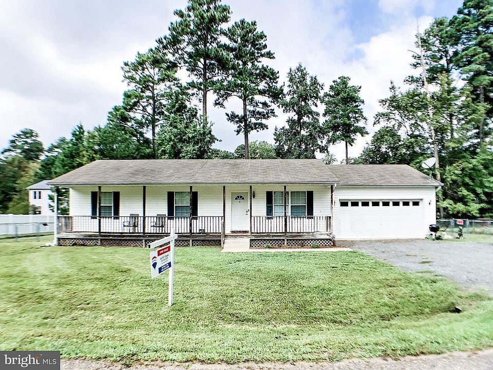 1st image of 39932 Sassafras Ln