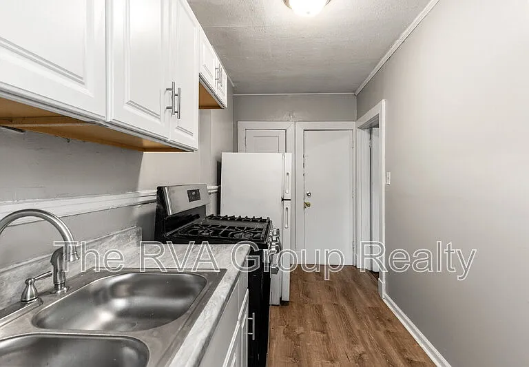 2611 Grayland Ave — Photo 11