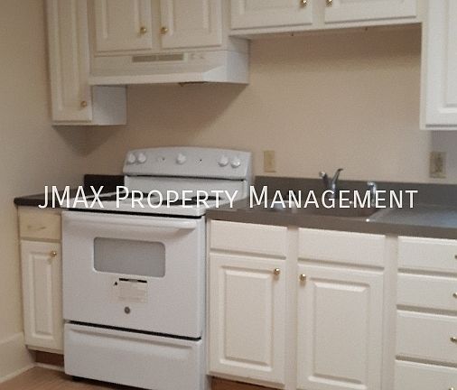 2nd image of 1811 Melrose Ave NW #1811