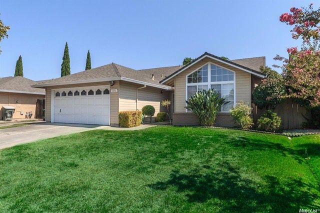 1st image of 5858 Montauban Ave