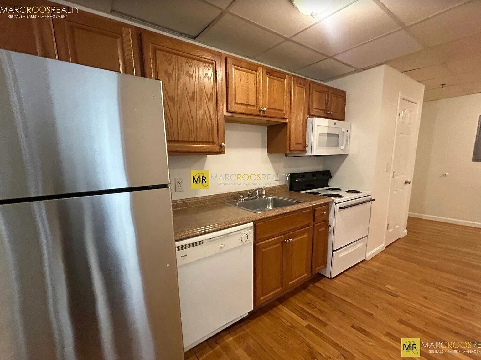 1 bed, 1.0 bath, $2,200 — Photo 4