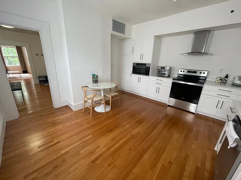 23 Essex St #2 — Photo 10