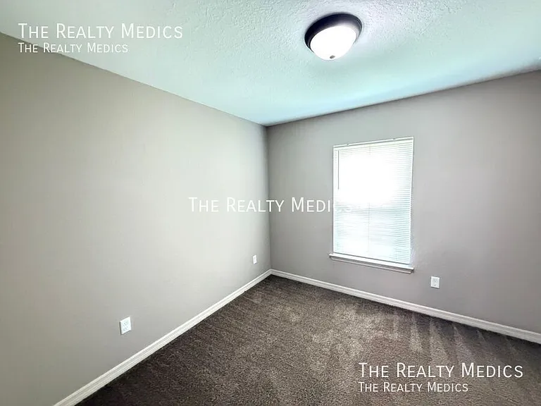 561 Marion Oaks Blvd — Photo 8
