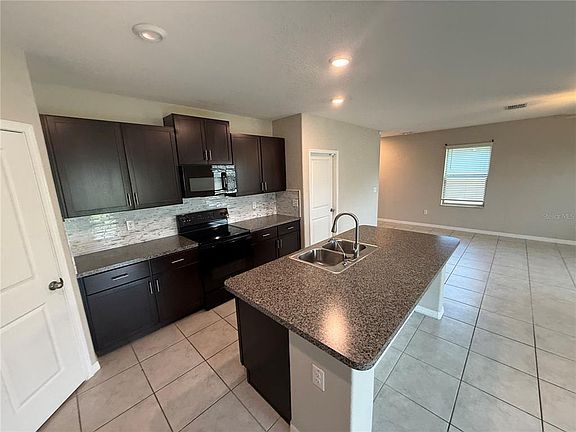 4th image of 4540 ETERNAL PRINCE DRIVE