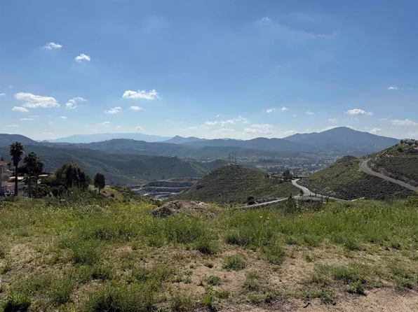 1472 Vista Sierra Dr, El Cajon, CA 92019