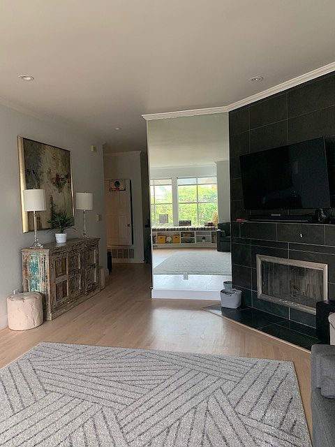 1st image of 903 Kansas St #101