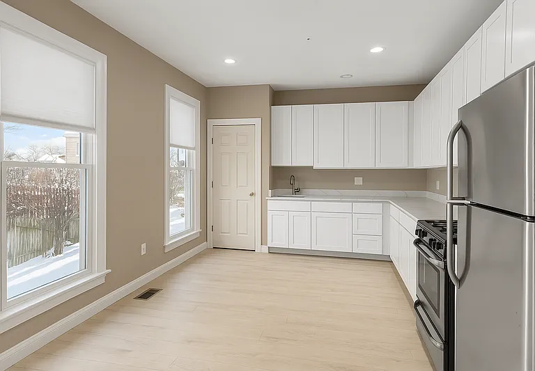 907 Ackerman Ave #1 — Photo 1