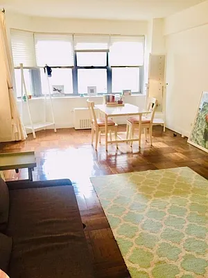 Rented by NYLA Realty | media 16