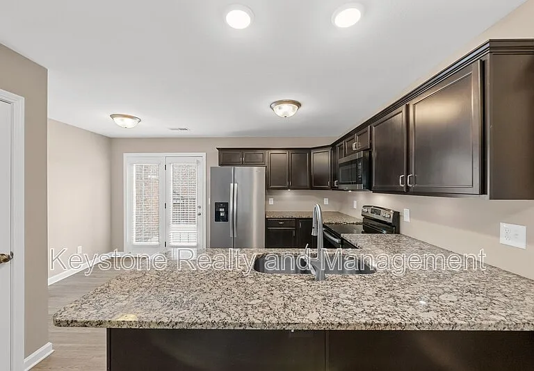 301 Landrum Pl #D — Photo 7