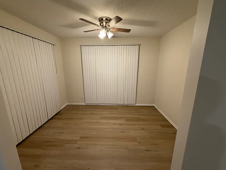 4 Hartwell Ct #6 — Photo 4