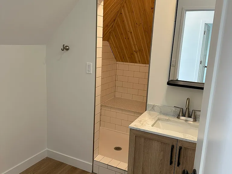 152 Winifred St W #2 — Photo 15