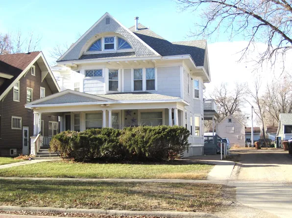 445 Colorado Ave SW, Huron, SD 57350