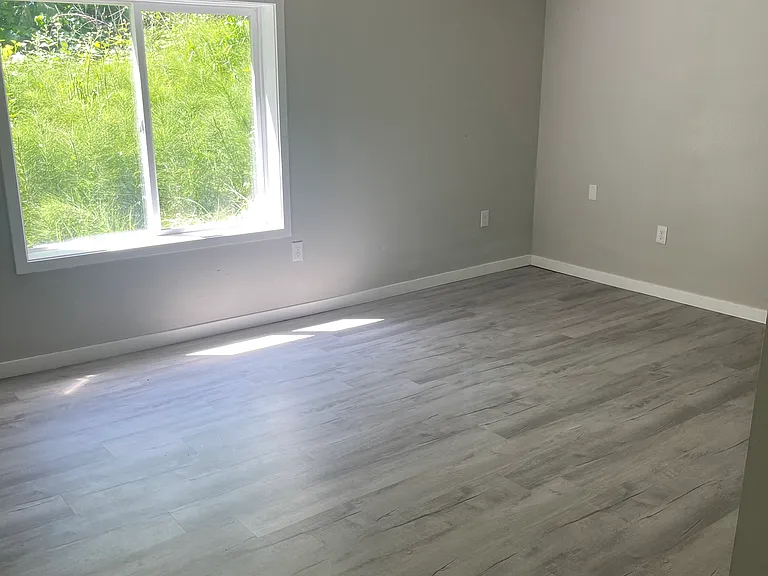 1516 Mount Brynion Rd — Photo 5