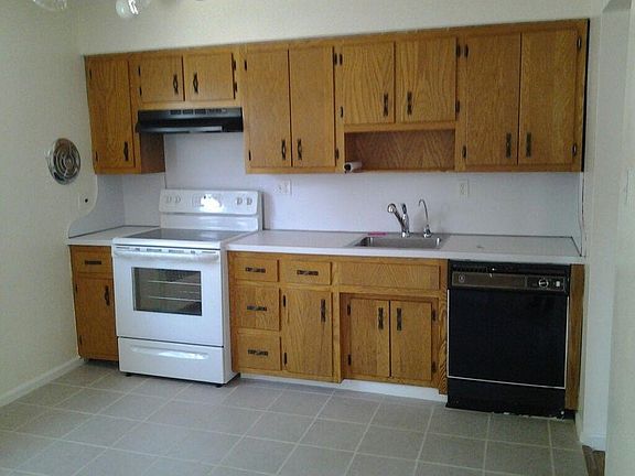 2nd image of 708 Hylan Blvd Fl 2nd