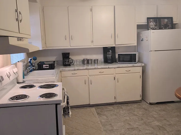 421 W Centennial St — Photo 16