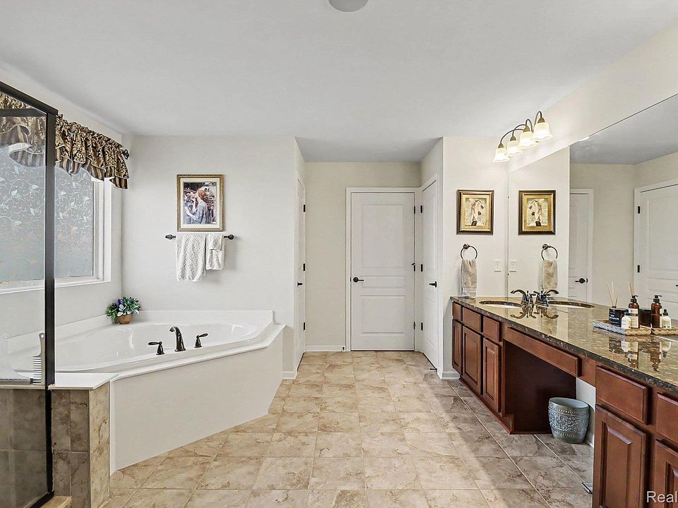 24969 Carriage Ln, photo 14