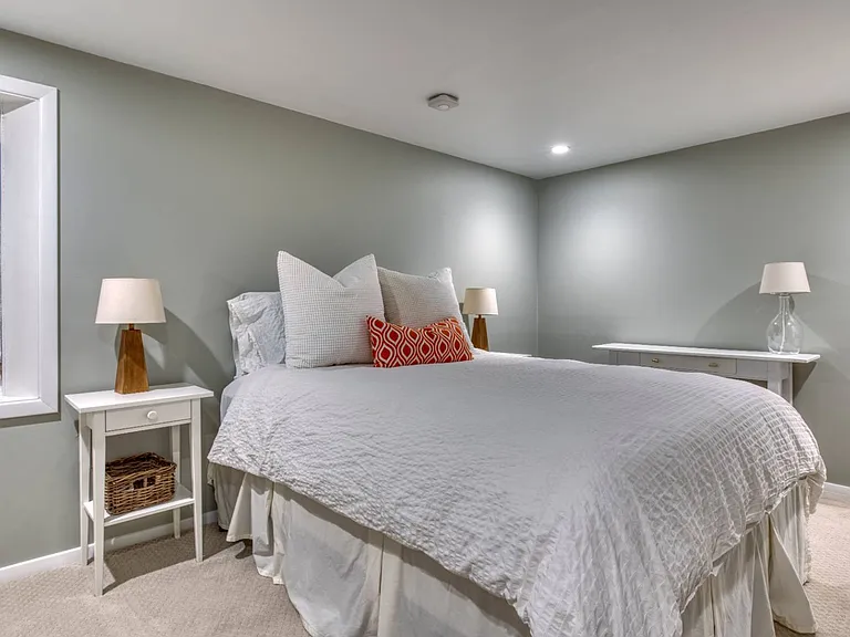 92 Pleasant Ln — Photo 11