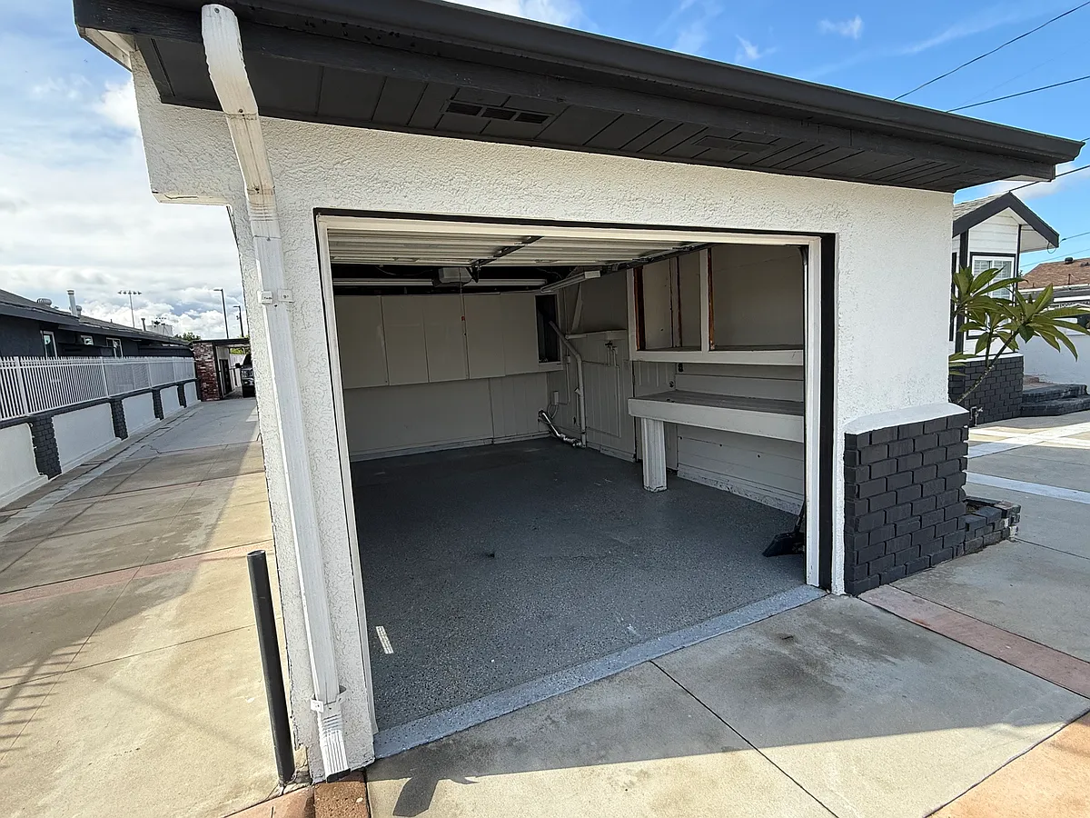 Building Photo - 132 E Orangethorpe Ave