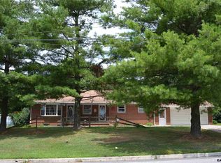 4655 Grandview Rd, Hanover, PA 17331