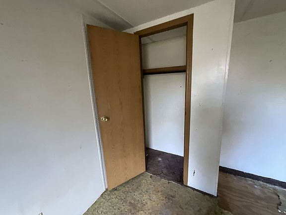 5th image of 360 Deer Trail Cir