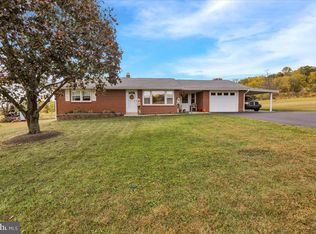 374 Lobachsville Rd, Oley, PA 19547