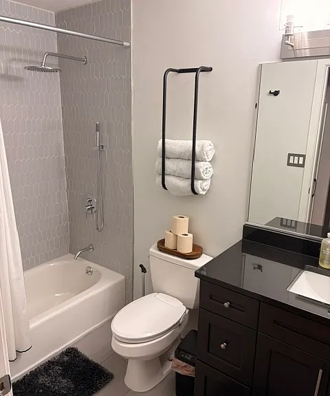1344 W Madison St #302 — Photo 14