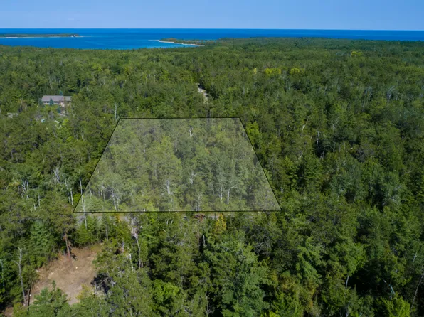 L-202 203 Sunaqua Dr, Presque Isle, MI 49777