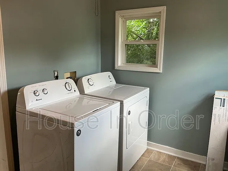 67 Madrid Ln — Photo 12