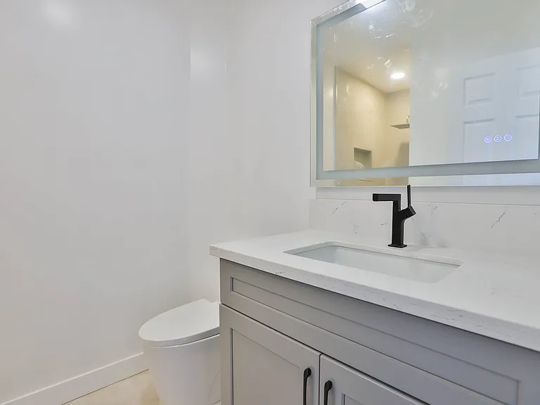 4132 Lynd Ave #C — Photo 12